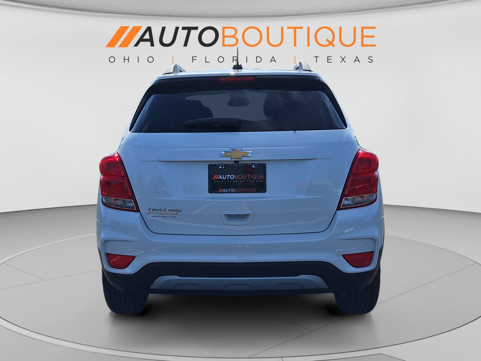 Used 2021 Chevrolet Trax LT w/ LT Convenience Package AWD/4WD image 4