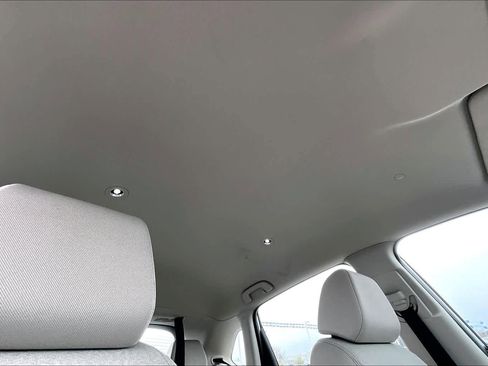 Certified 2025 Honda HR-V LX image 13