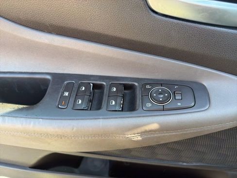 Used 2020 Hyundai Santa Fe SE image 19