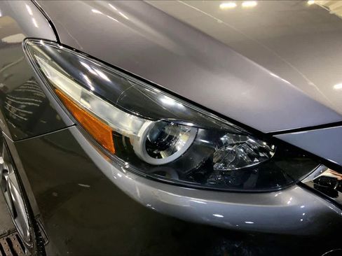 Used 2018 MAZDA MAZDA3 Touring image 27