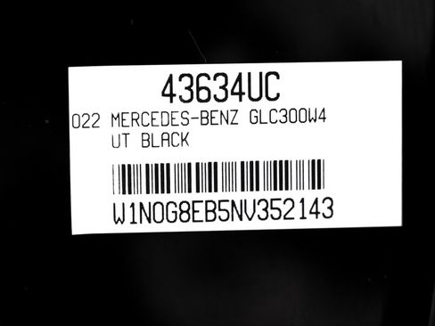 Certified 2022 Mercedes-Benz GLC 300 4MATIC w/ AMG Line image 26