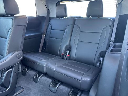 Certified 2023 GMC Acadia SLT image 34