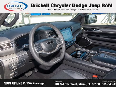 Used 2024 Jeep Wagoneer L Series II w/ Flexible Seating Group image 14