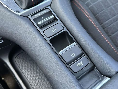 Certified 2025 Honda HR-V Sport image 28