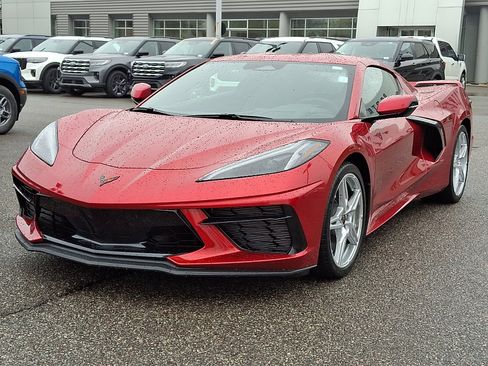 Used 2024 Chevrolet Corvette Stingray Coupe w/ Z51 Performance Package image 4