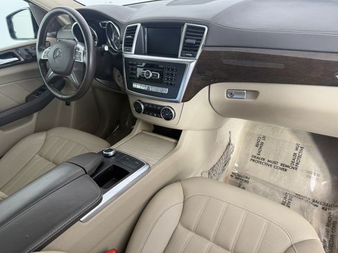 Used 2015 Mercedes-Benz GL 450 4MATIC image 11