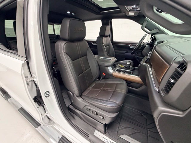 Certified 2022 Chevrolet Silverado 1500 High Country w/ High Country Premium Package AWD/4WD image 26