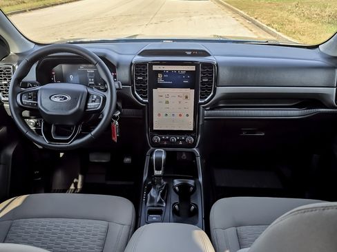 Used 2024 Ford Ranger XLT w/ Equipment Group 301A High image 2