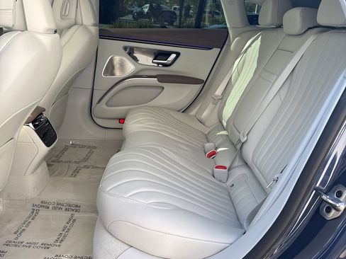 Used 2023 Mercedes-Benz EQS 580 580 image 9