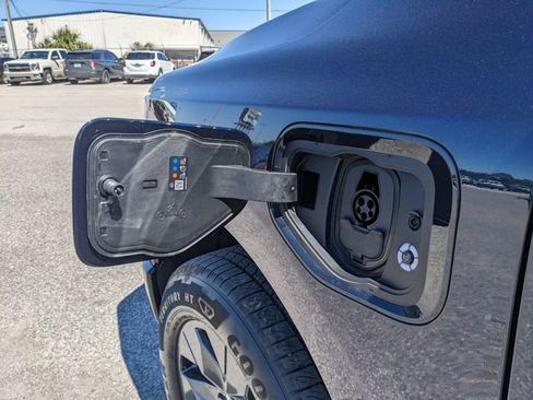 Used 2025 Ford F150 Lightning Flash image 11