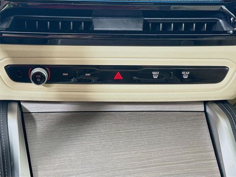 Used 2026 BMW 430i Coupe w/ M Sport Package RWD image 10