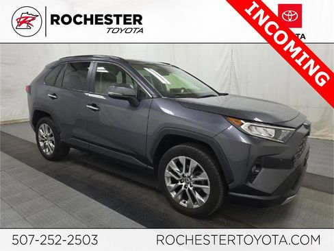 Used 2020 Toyota RAV4 Limited image 1