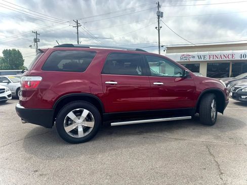 Used 2011 GMC Acadia SLE image 2
