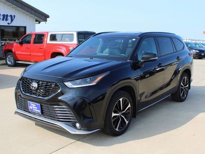 Used 2022 Toyota Highlander XSE