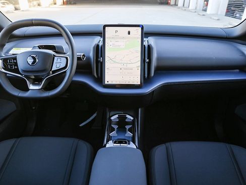 New 2026 Volvo EX30 Cross Country Ultra image 12