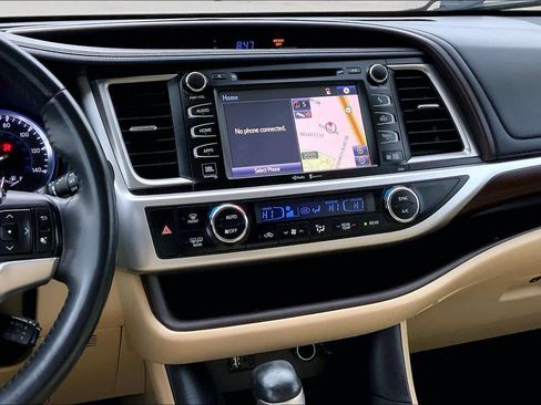 Used 2015 Toyota Highlander Limited image 6