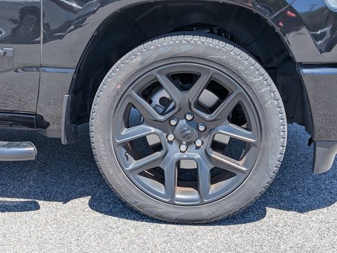 Used 2024 RAM 1500 Laramie image 11