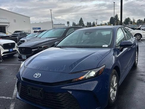 Used 2025 Toyota Camry LE FWD image 1
