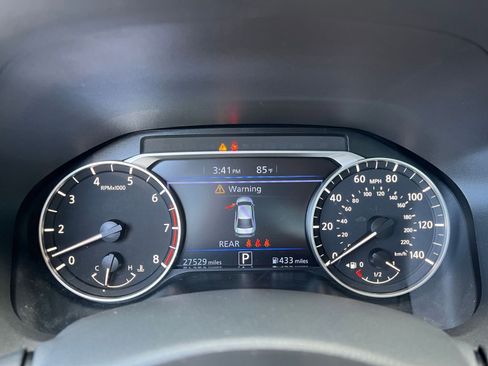 Used 2025 Nissan Altima 2.5 SV FWD image 41