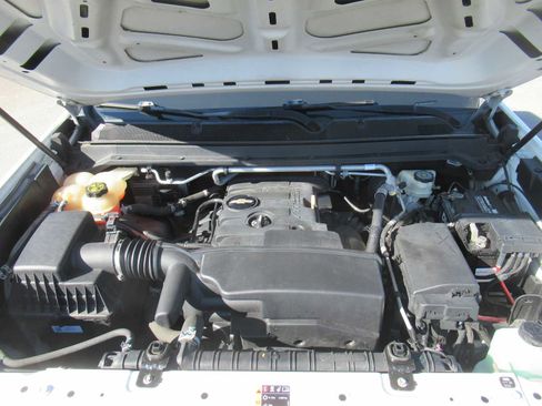 Used 2016 Chevrolet Colorado W/T w/ WT Convenience Package image 11