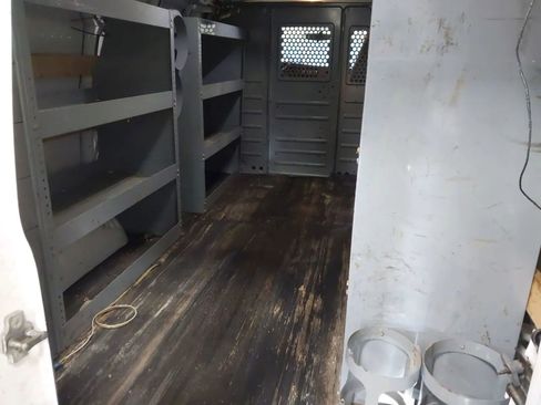 Used 2016 GMC Savana 2500 image 4