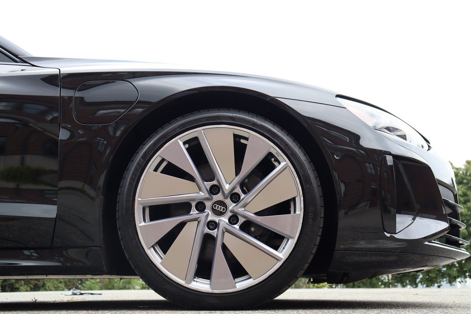 Used 2022 Audi e-tron GT Prestige w/ Prestige Package AWD/4WD image 35