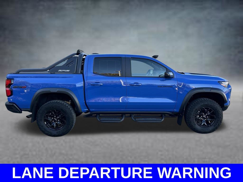 Used 2025 Chevrolet Colorado ZR2 w/ Midnight Edition AWD/4WD image 7