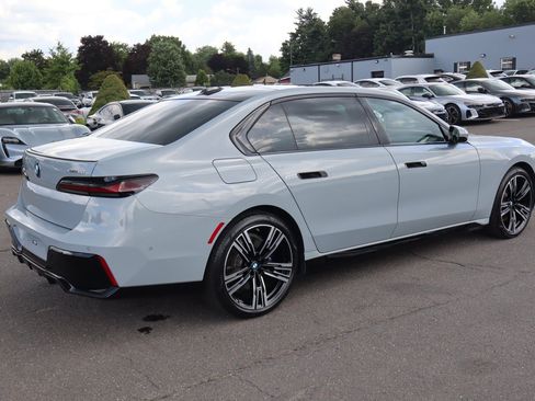 Used 2023 BMW i7 xDrive60 w/ Parking Assistance Package AWD/4WD image 5