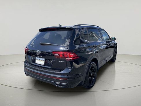 Used 2024 Volkswagen Tiguan SE R-Line AWD/4WD image 7