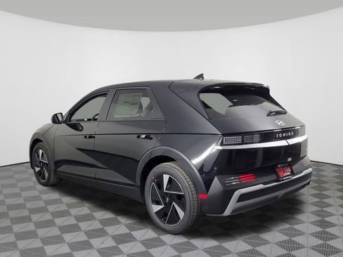 New 2026 Hyundai Ioniq 5 SE image 38