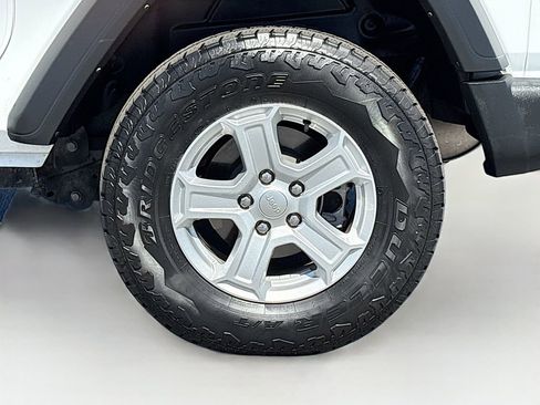 Used 2022 Jeep Wrangler Sport S image 27