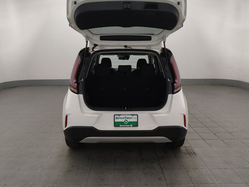 Used 2025 Kia Soul LX w/ LX Technology Package FWD image 29