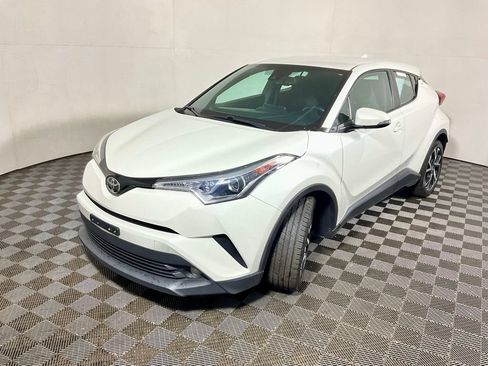 Used 2018 Toyota C-HR XLE FWD image 10