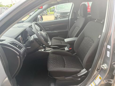 Used 2025 Mitsubishi Outlander Sport AWD image 14