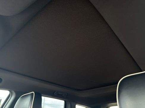 Used 2015 Jeep Grand Cherokee Overland w/ Advanced Technology Group image 33