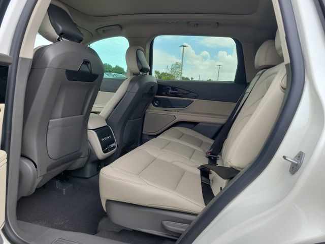 Used 2025 Lincoln Nautilus Premier w/ Equipment Group 102A AWD/4WD image 11