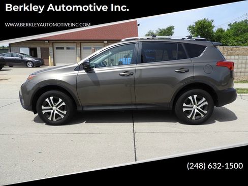 Used 2015 Toyota RAV4 LE w/ Four Season Floor Mat Package AWD/4WD image 1