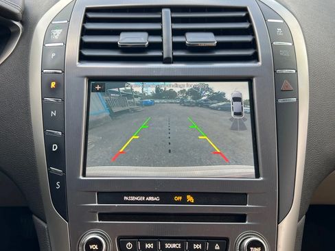Used 2018 Lincoln MKZ Select w/ Select Plus Package FWD image 21