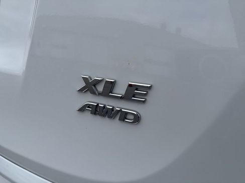Used 2018 Toyota RAV4 XLE w/ Plus Extra Value Package image 10