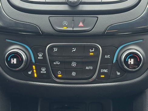 Certified 2022 Chevrolet Equinox RS w/ RS Leather Package image 13