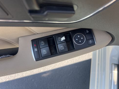 Used 2011 Mercedes-Benz E 350 BlueTEC Sedan image 15
