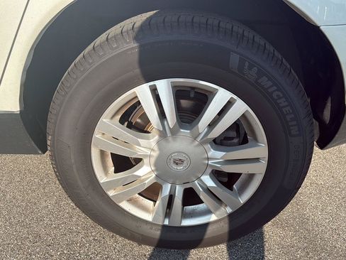 Used 2016 Cadillac SRX Luxury FWD image 16