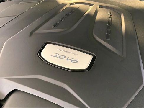 Used 2023 Porsche Cayenne image 33