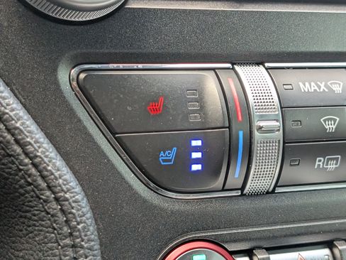 Used 2021 Ford Mustang GT Premium RWD image 30