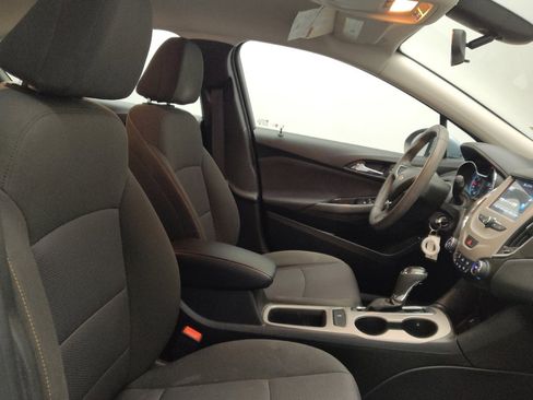 Used 2018 Chevrolet Cruze LS image 21