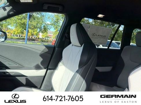 New 2026 Lexus TX 500h AWD image 22