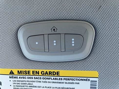 Used 2022 Chrysler Pacifica Touring-L image 38