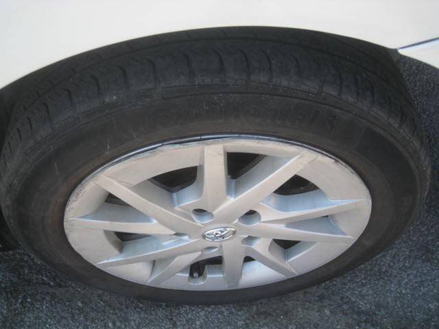 Used 2012 Toyota Prius V Three FWD image 33