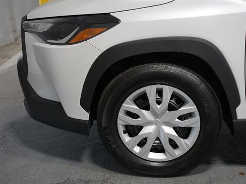 Certified 2025 Toyota Corolla Cross L image 5