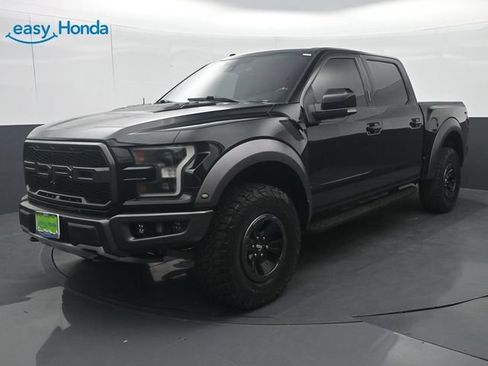 Used 2018 Ford F150 Raptor w/ Equipment Group 802A Luxury AWD/4WD image 3